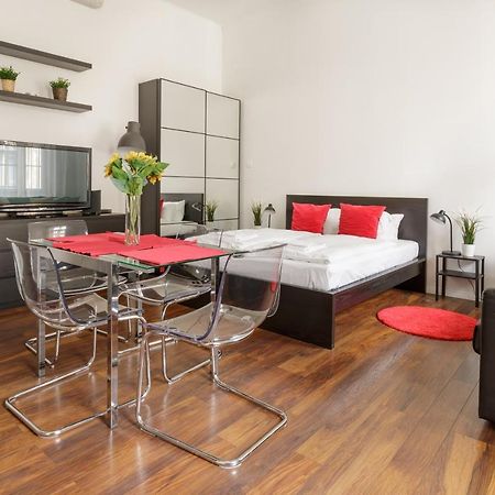 Apartamento Red Dot Two - New Unit In The Heart Of Party Town Budapest Exterior foto